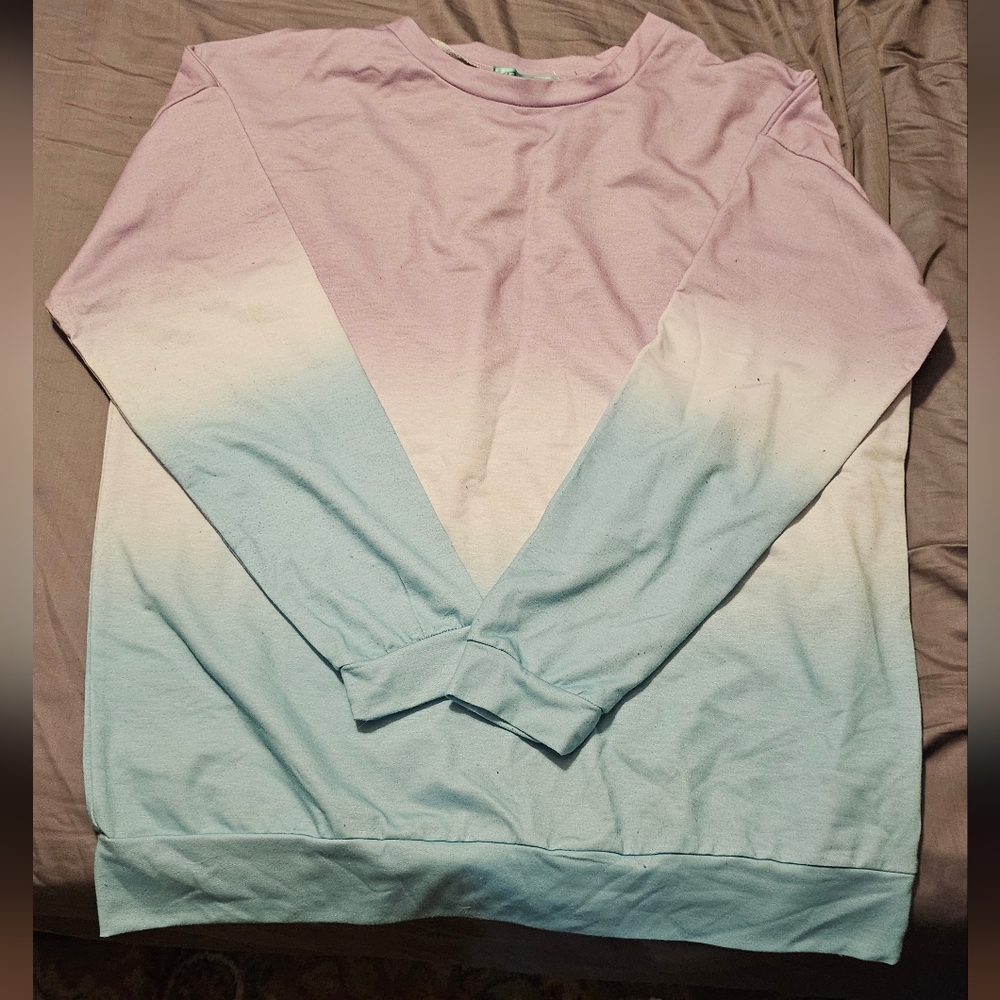 EUC Filly Flair Lavender Blue Ombre Long Sleeve Sweatshirt
